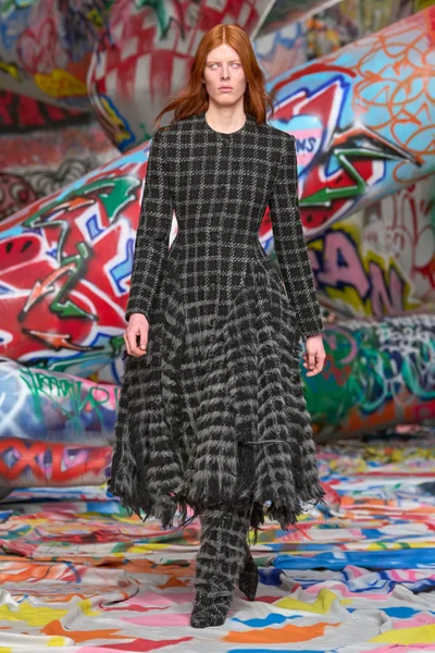 Look 23
